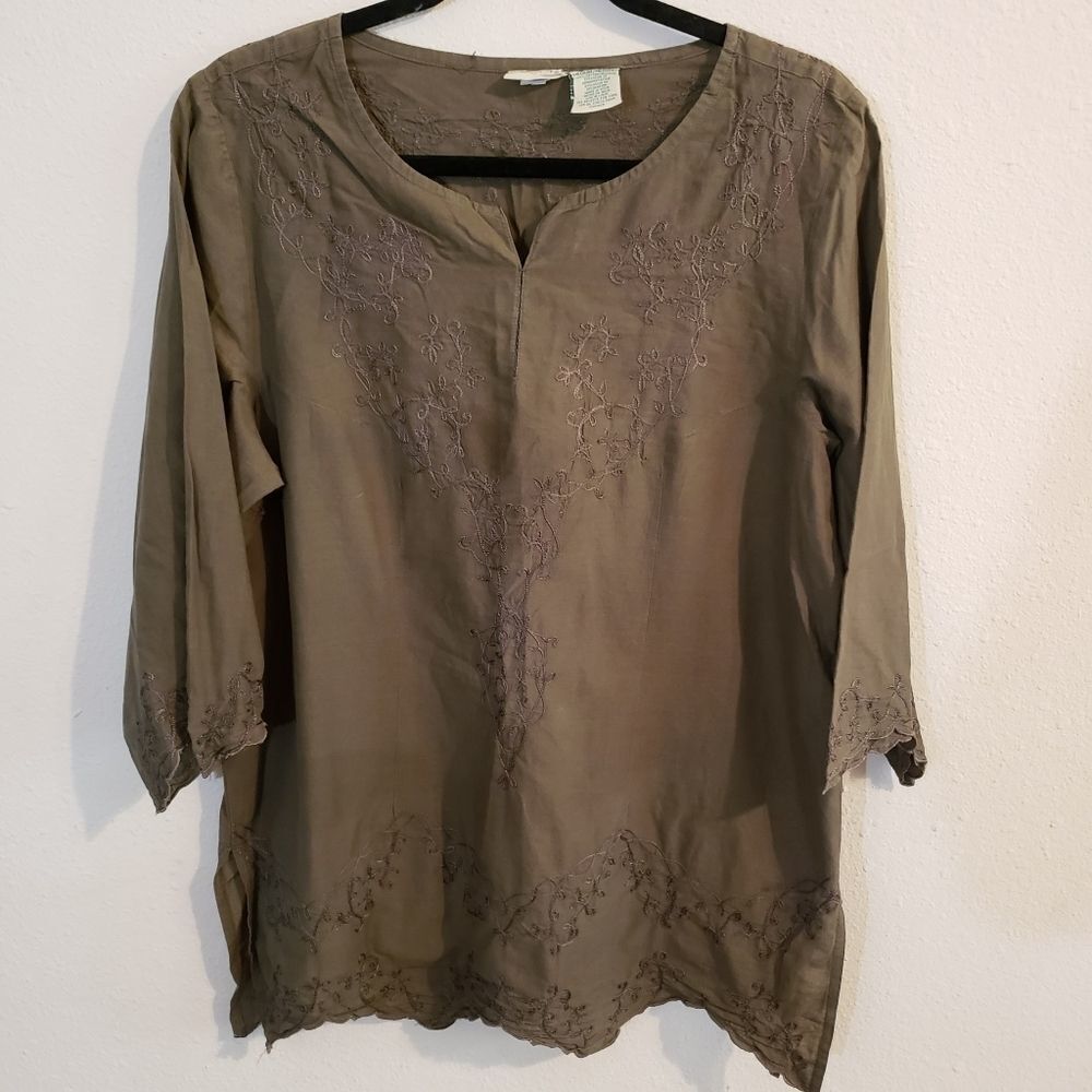 Medium St John's Bay Army Green top